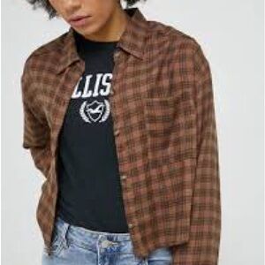 Hollister Women's Brown Plaid Button Down Shirt